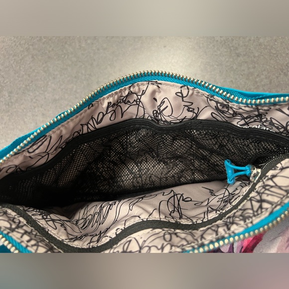 Lululemon athletics belt bag / Fanny Pack. Teal colored - Picture 3 of 7